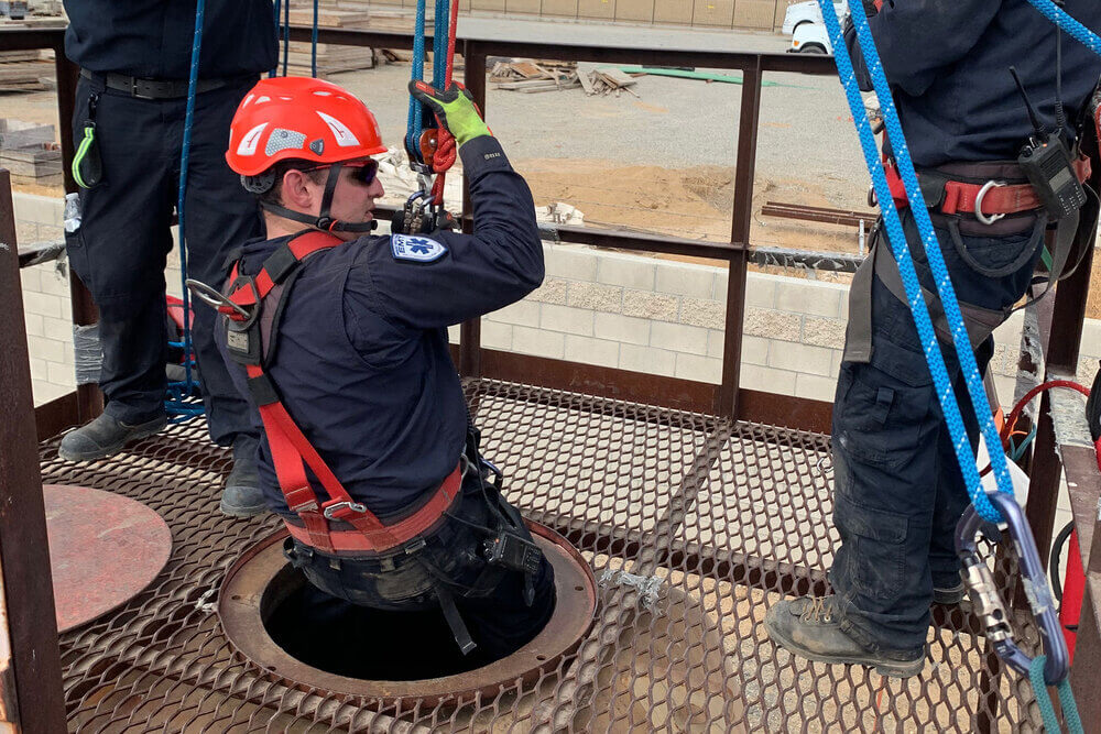 Working in Confined Spaces, an online health and safety course from Irish Health and Safety