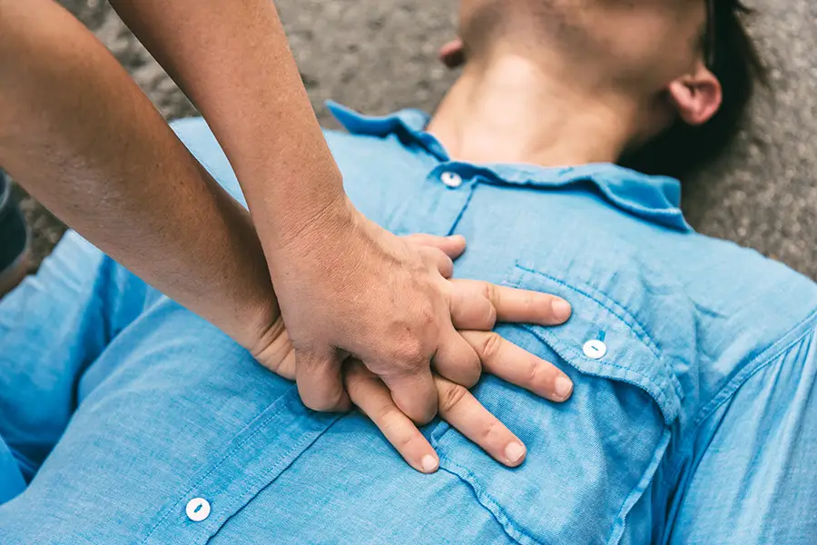 Emergency First Aid At Work, an online health and safety course from Irish Health and Safety